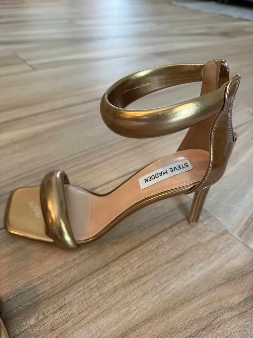 Steve Madden Partay Gold Bronze Metallic Stiletto Sandals Square Toe Size 8